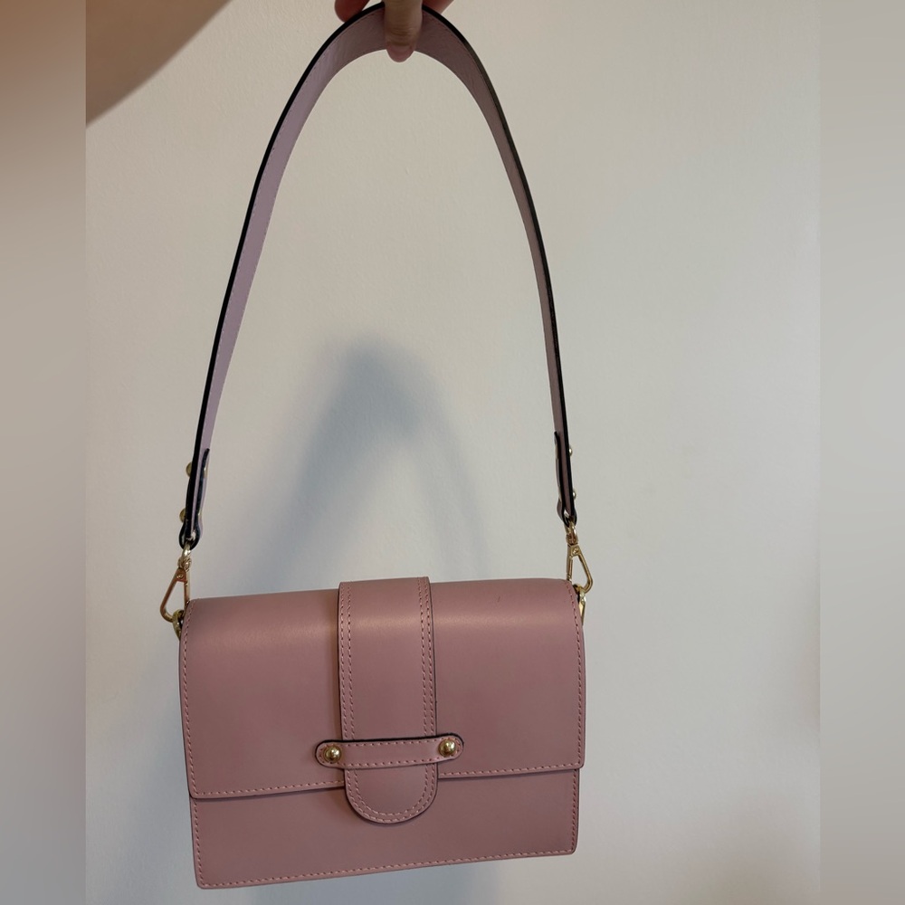 Genuine Italian leather pink purse, comes with shoulder and cross body straps